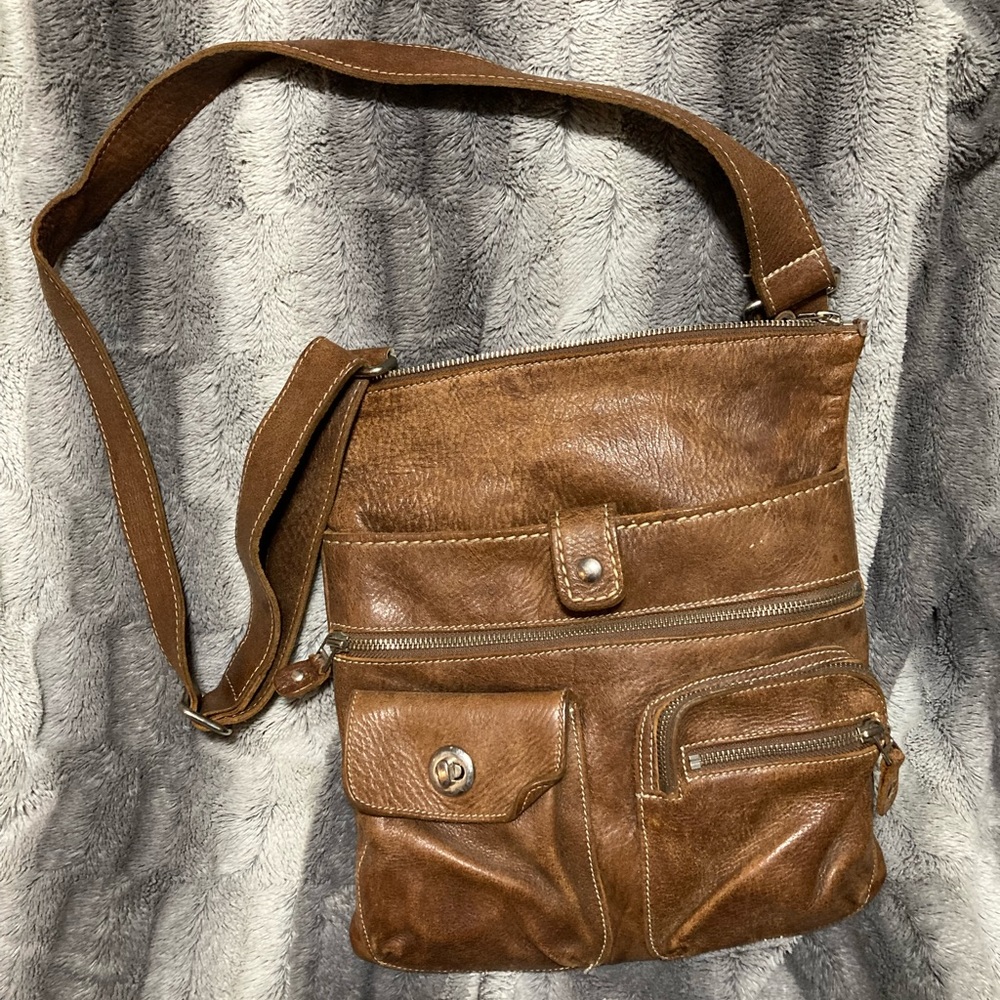 Roots purse